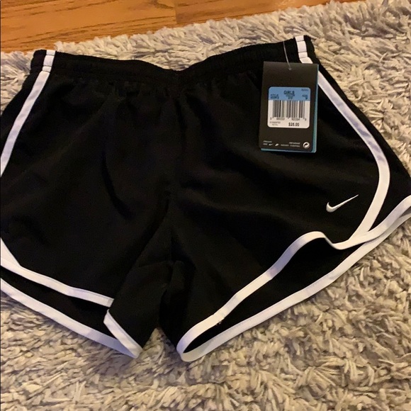 NWOT Nike Dri-Fit Shorts - Picture 4 of 5
